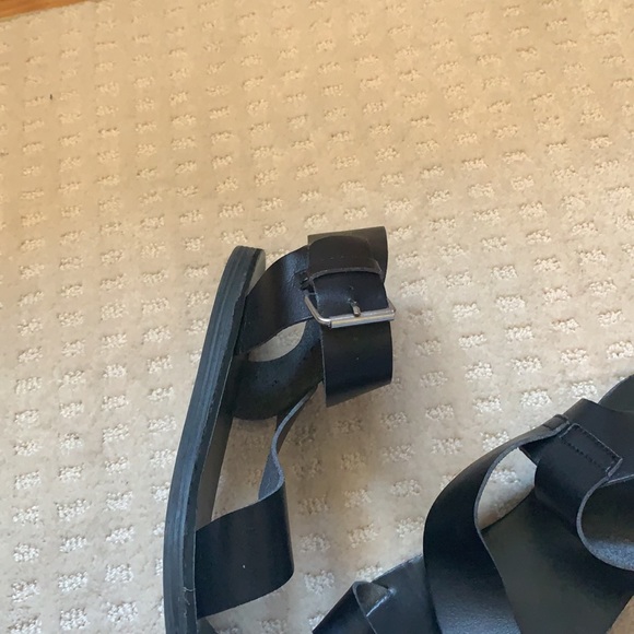 Sandals - Picture 3 of 3